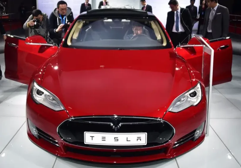 Tesla выпустит недорогой электрокар