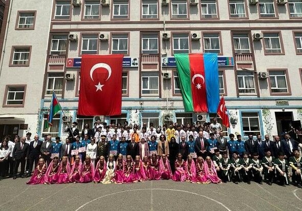 В Баку отметили День памяти Ататюрка, праздник молодежи и спорта (Фото-Видео)