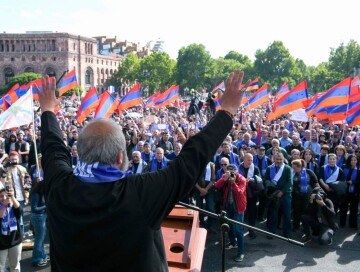 Протест в Армении: show must go on!